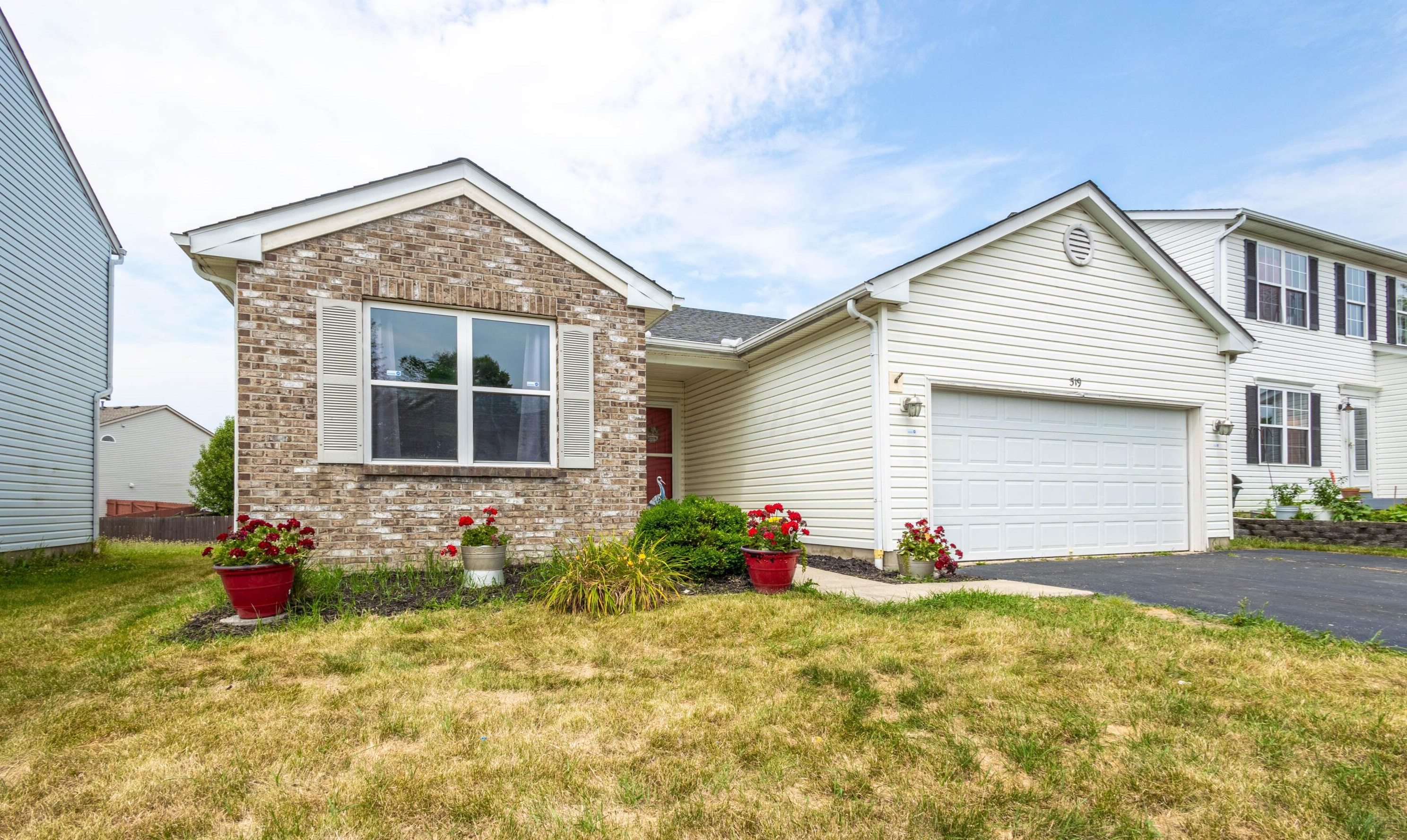 519 Mcpherson Dr, Blacklick, OH 43004