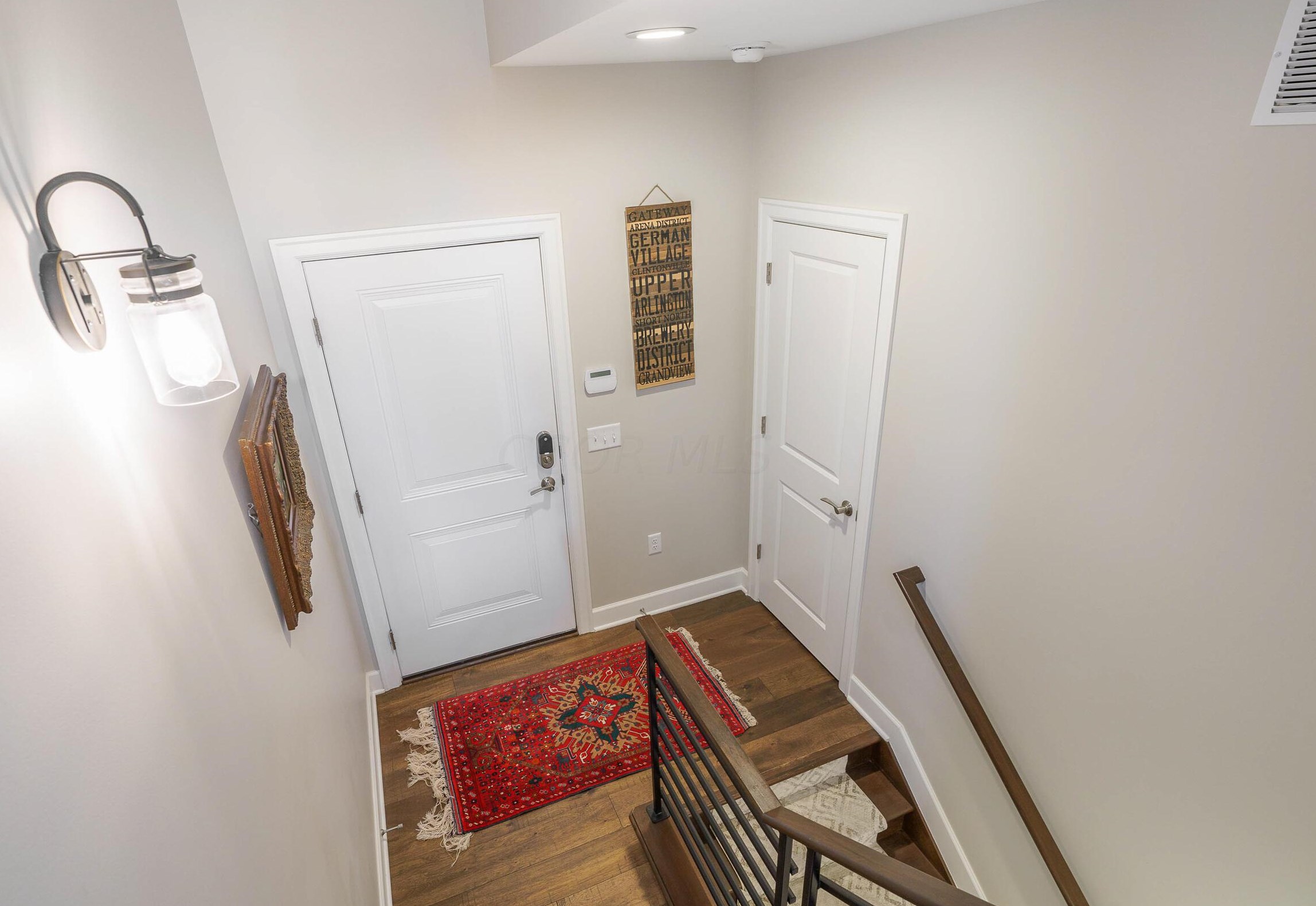 890 Front St, Columbus OH  43206-2521 exterior