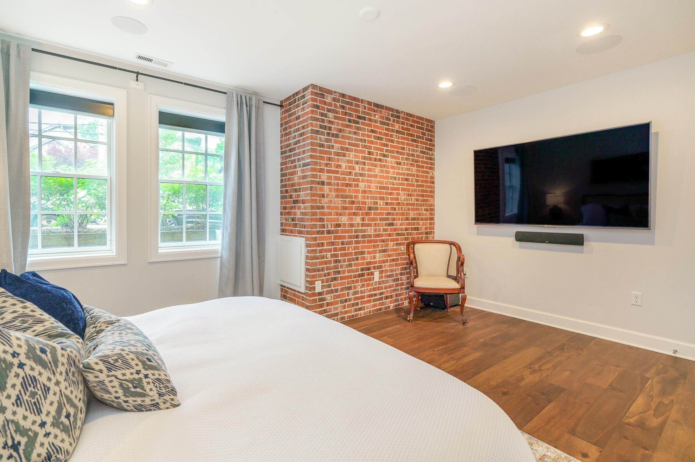 890 Front St, Columbus OH  43206-2521 exterior