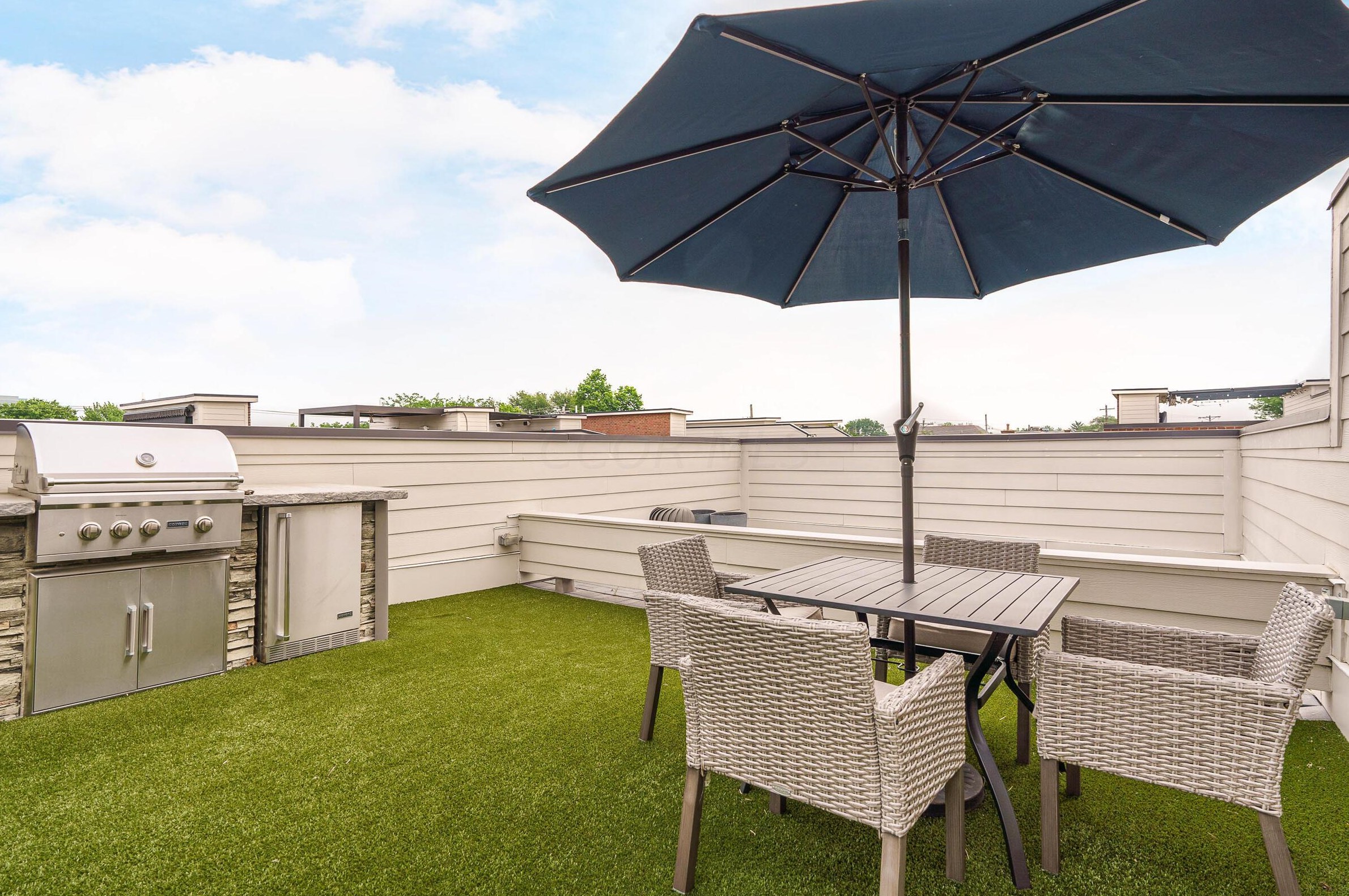 890 Front St, Columbus OH  43206-2521 exterior