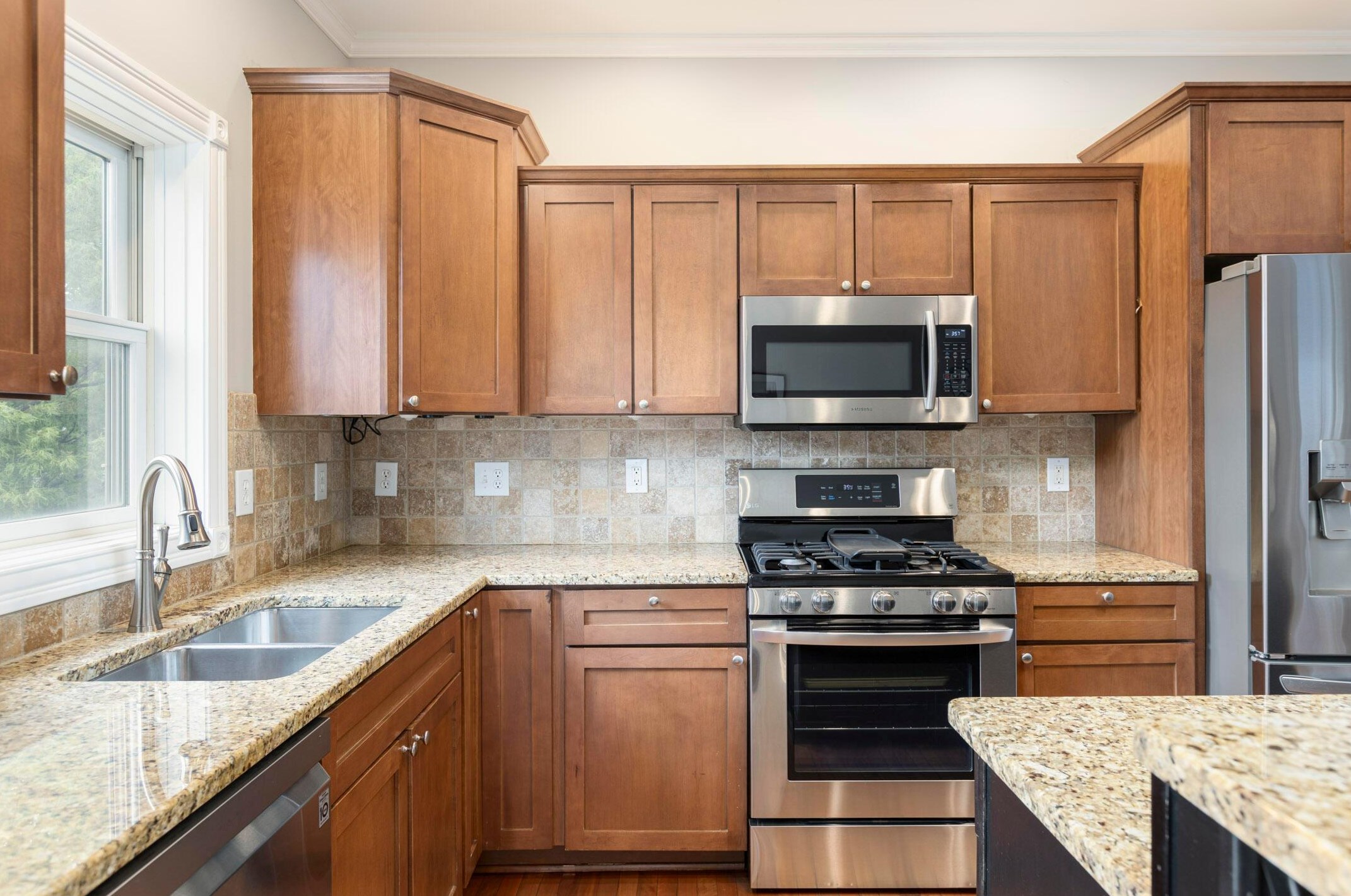 253 Gates St, Columbus OH 43206-3625 exterior