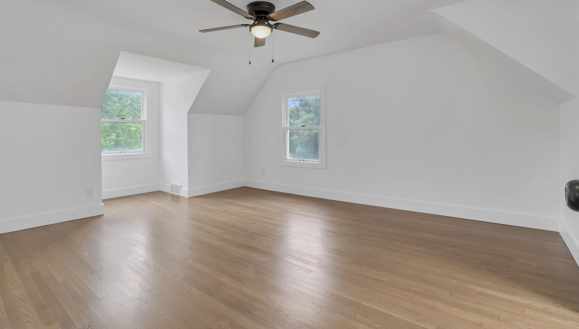 1660 Tremont Rd, Columbus OH  43212-1129 exterior