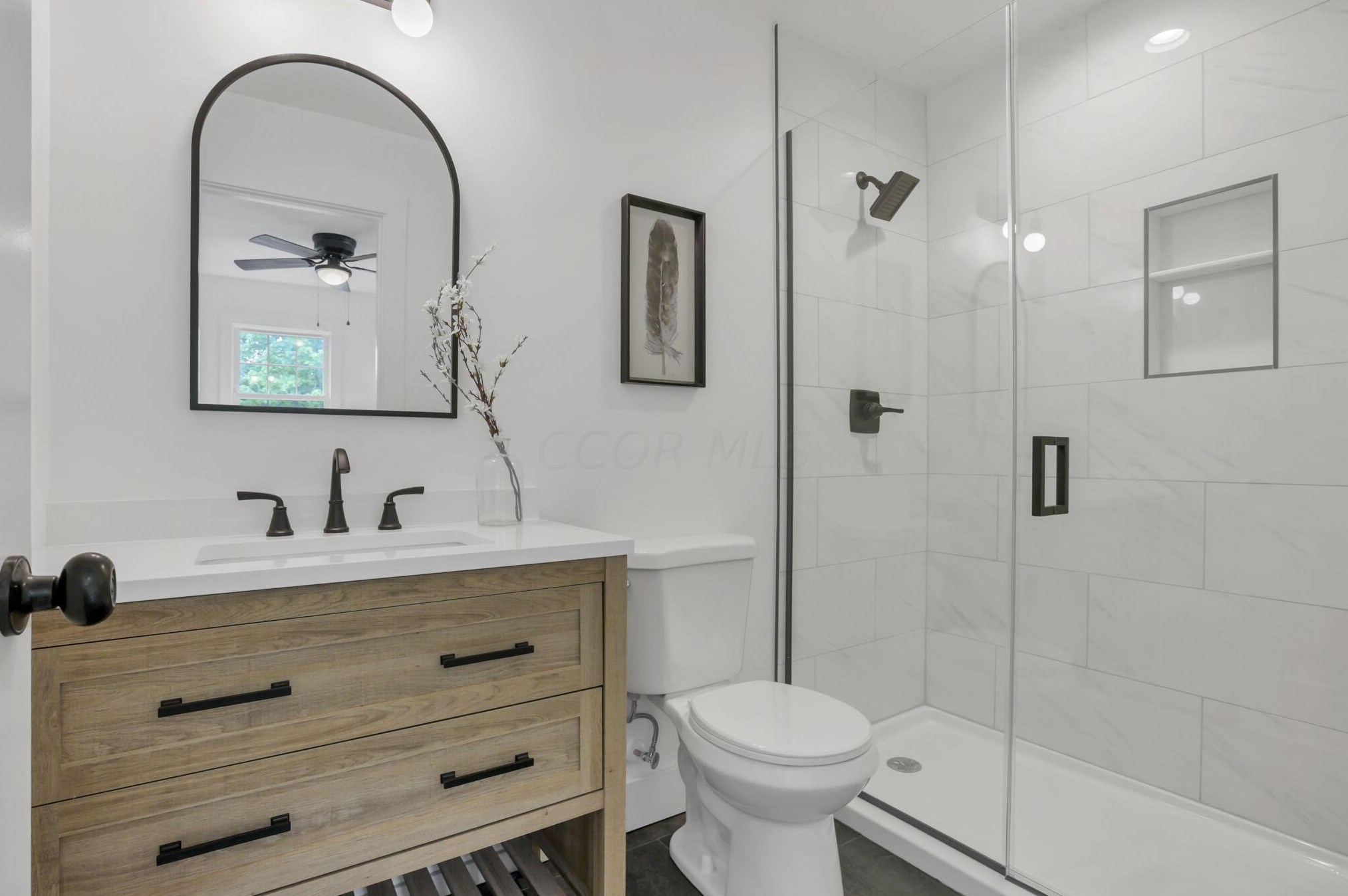 1660 Tremont Rd, Columbus OH  43212-1129 exterior