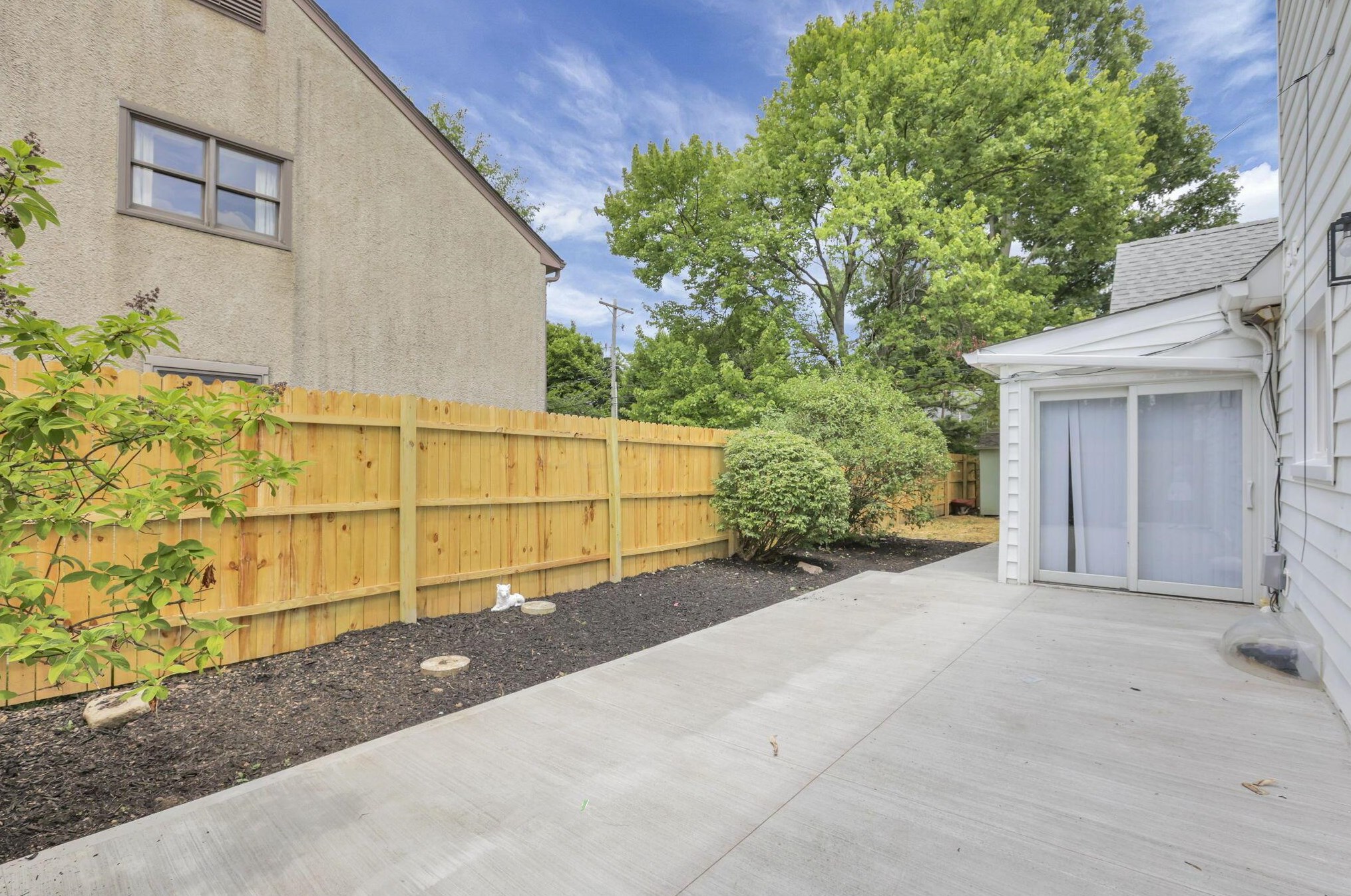 1660 Tremont Rd, Columbus OH  43212-1129 exterior