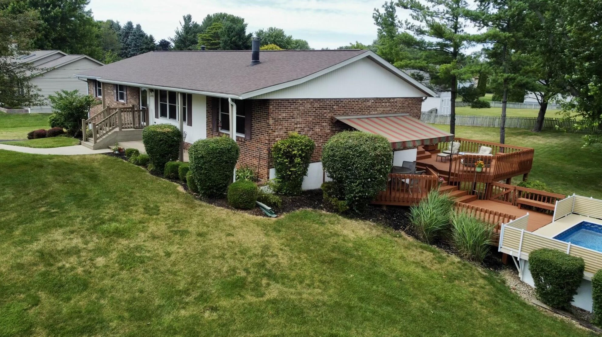 2592 W Choctaw Dr, London, OH 43140