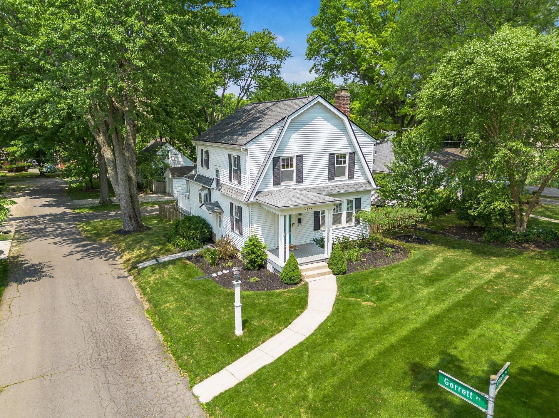 4555 Zeller Rd, Columbus, OH 43214-2528