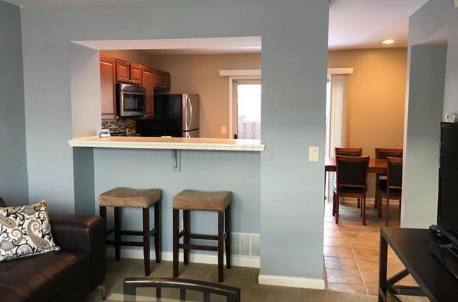 762 Cap Ln #17f, Sharon Township, OH 43085