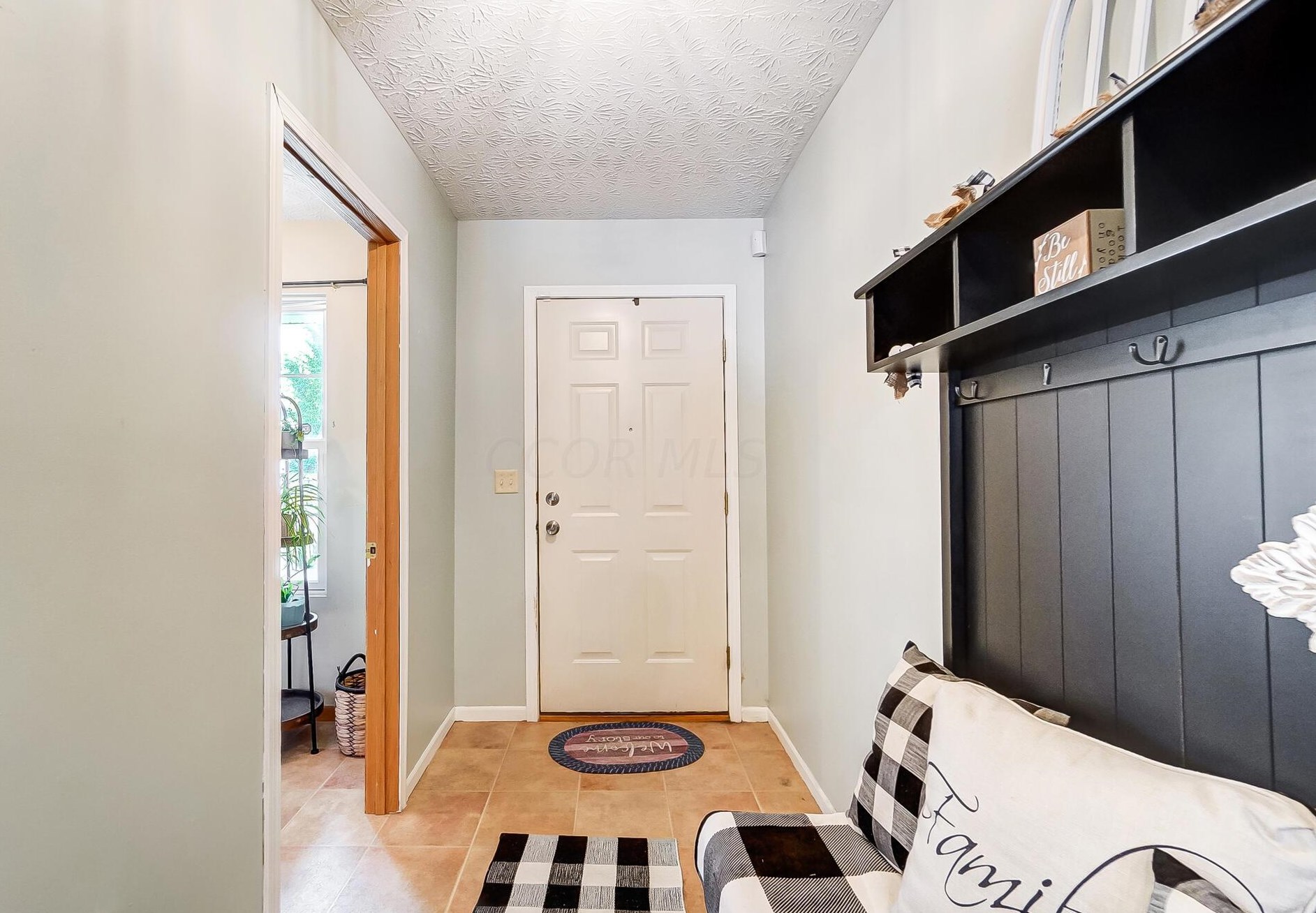 1025 Braxton Blvd, London, OH 43140