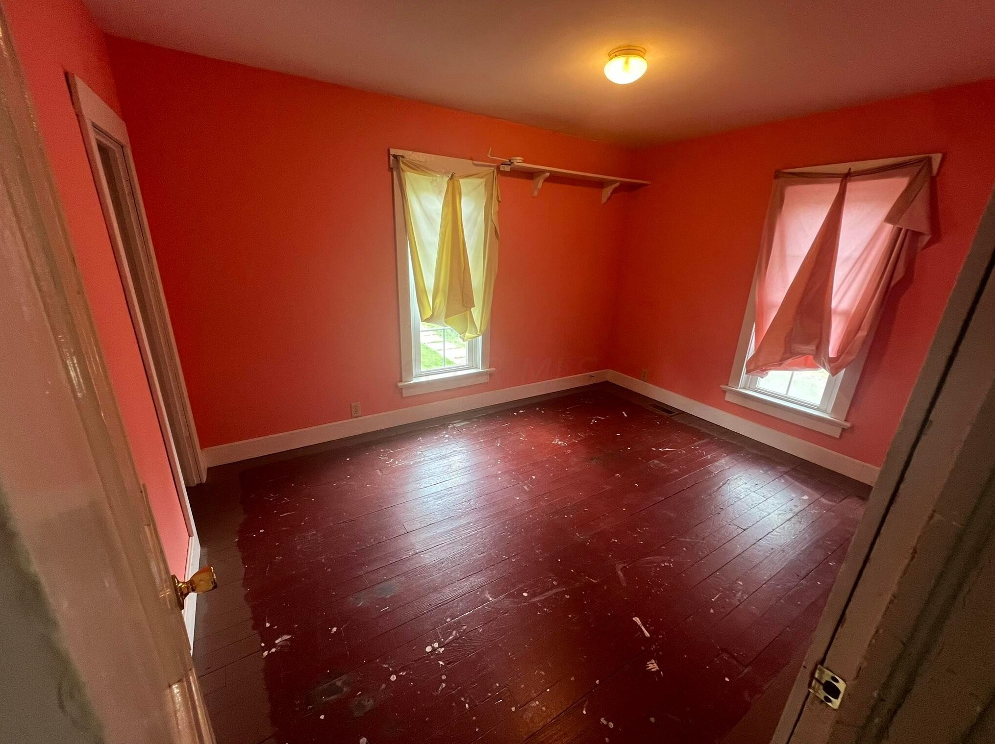 204 W Walnut St, Mount Vernon, OH 43050