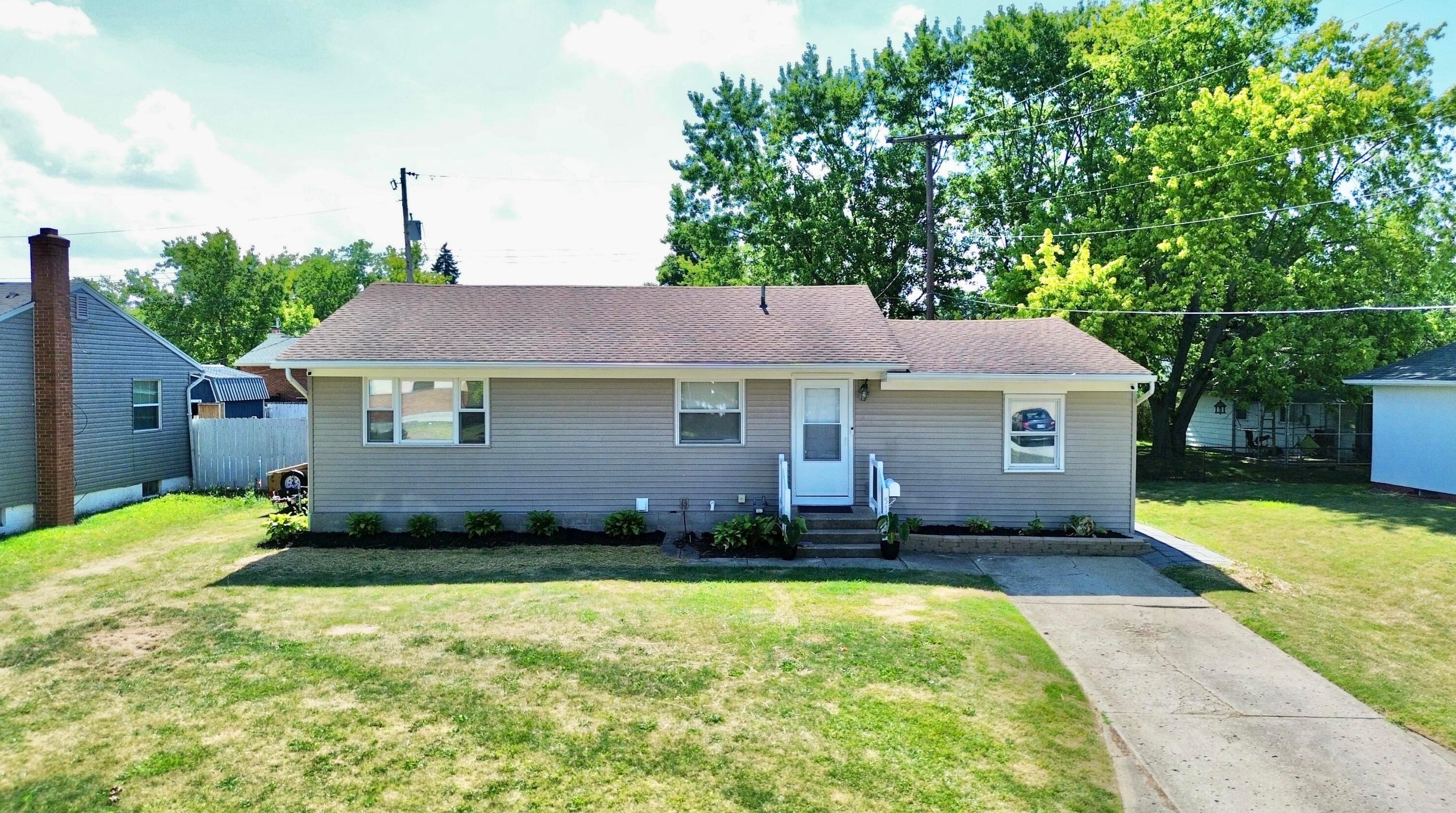 516 Brookdale Dr, West Jefferson, OH 43162