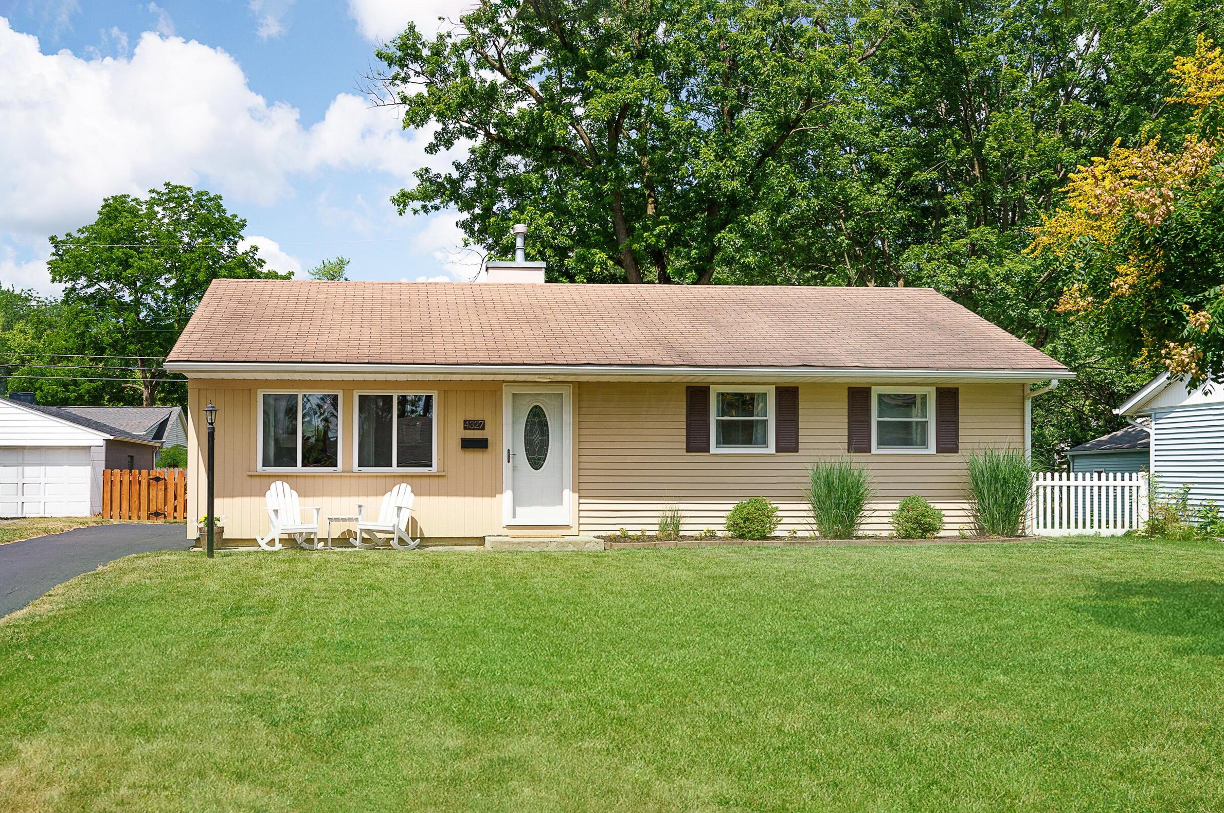 4327 Circle Dr, Hilliard, OH 43026