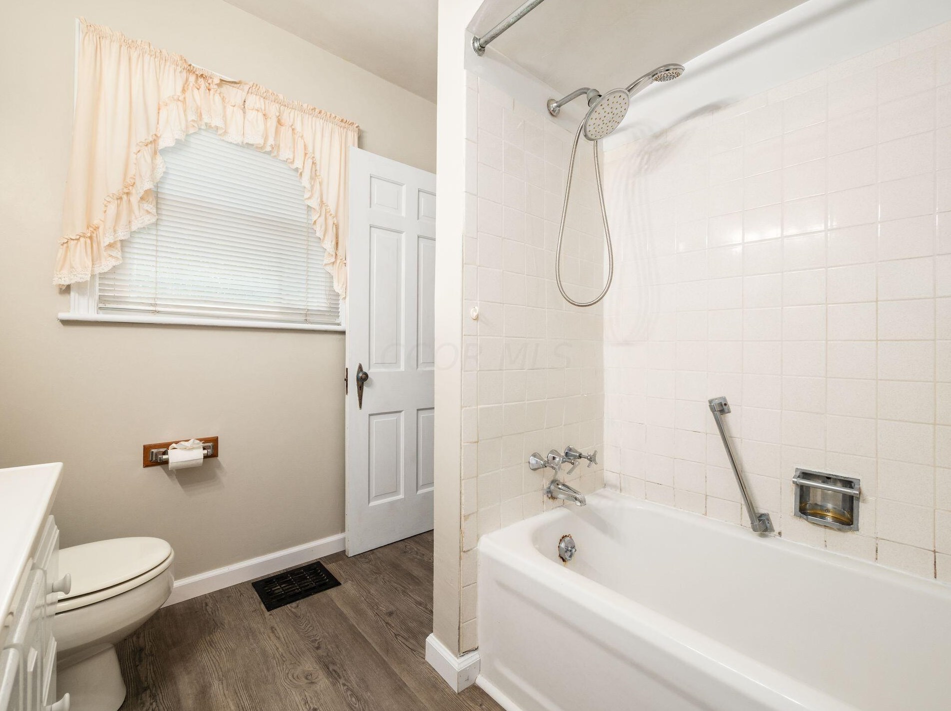 405 Richards Rd, Columbus OH 43214-3738 exterior