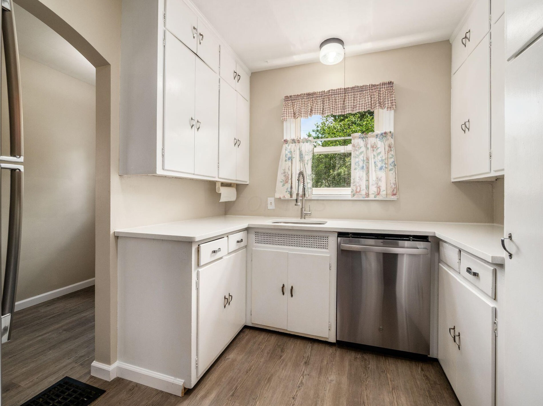 405 Richards Rd, Columbus OH 43214-3738 exterior