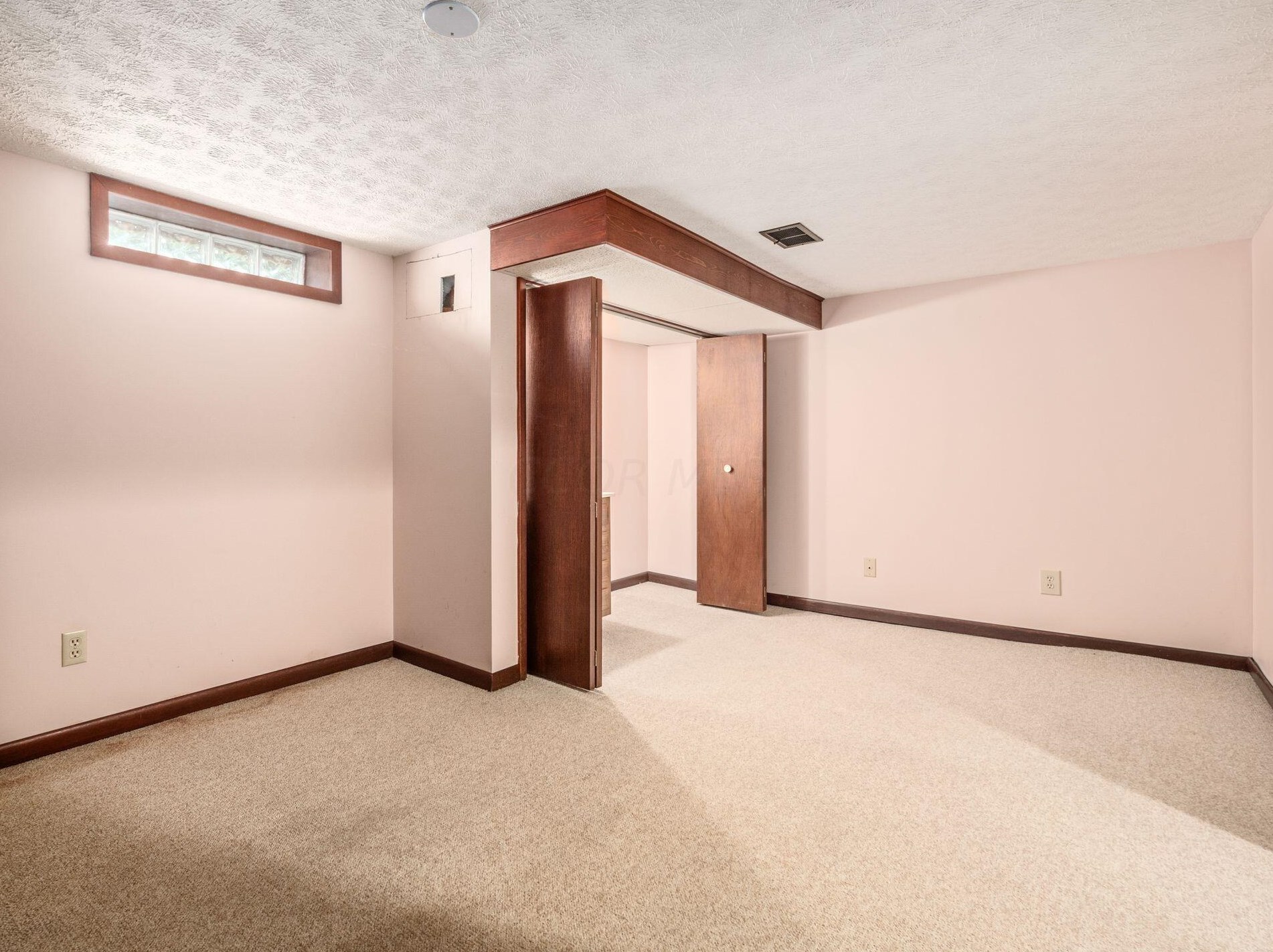 405 Richards Rd, Columbus OH 43214-3738 exterior