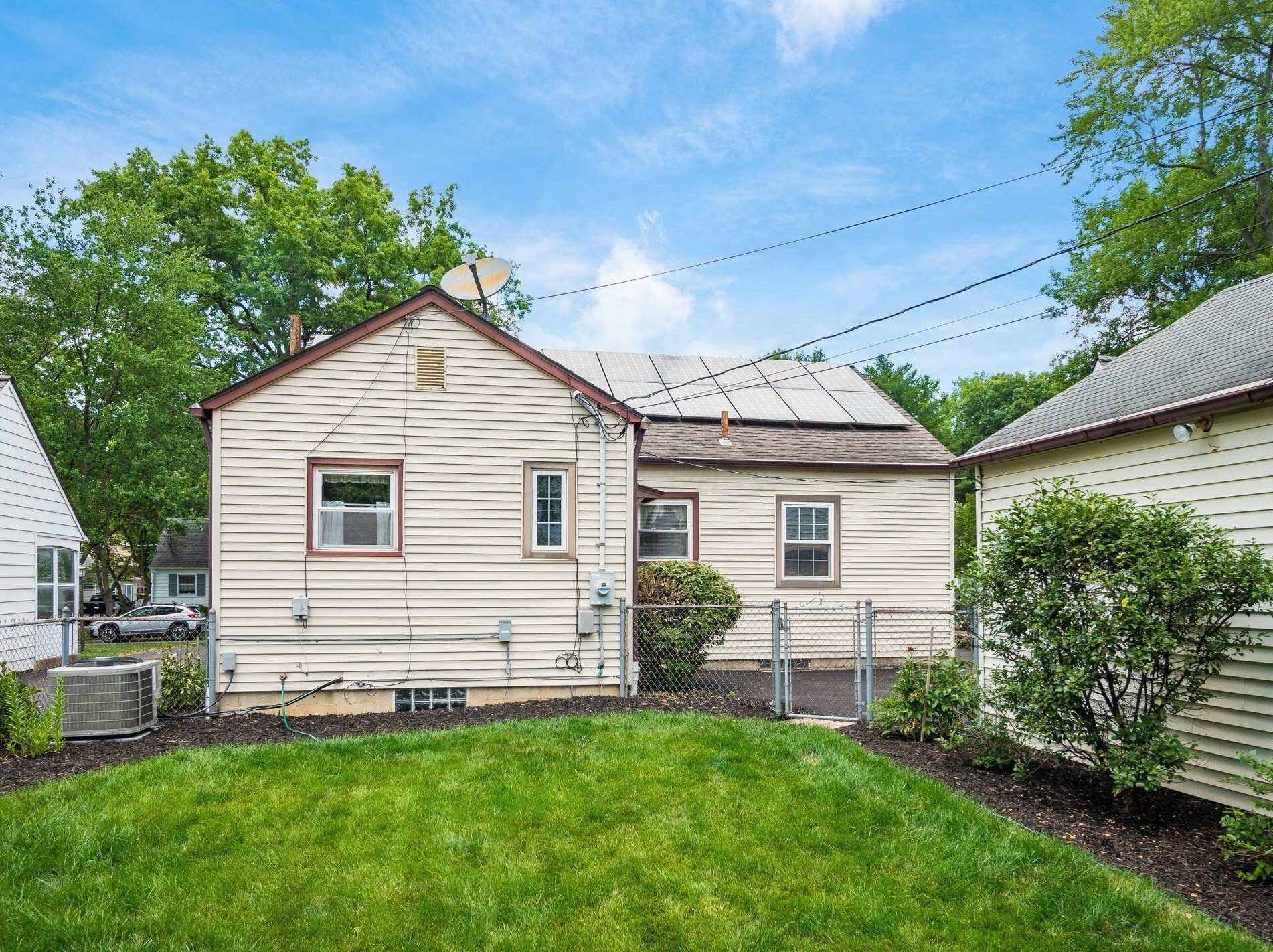 405 Richards Rd, Columbus OH 43214-3738 exterior