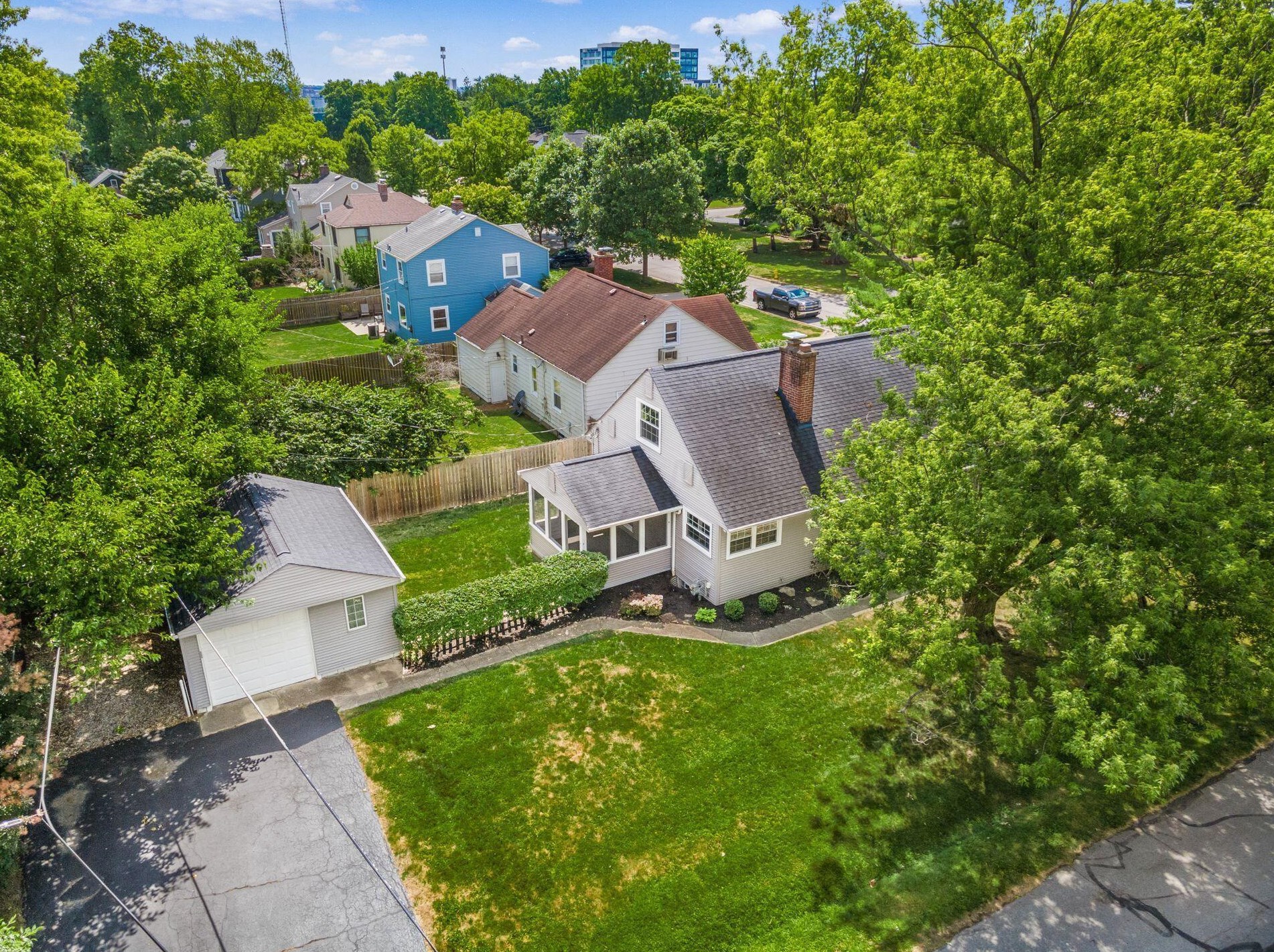 2570 Mount Holyoke Rd, Columbus, OH 43221-3421