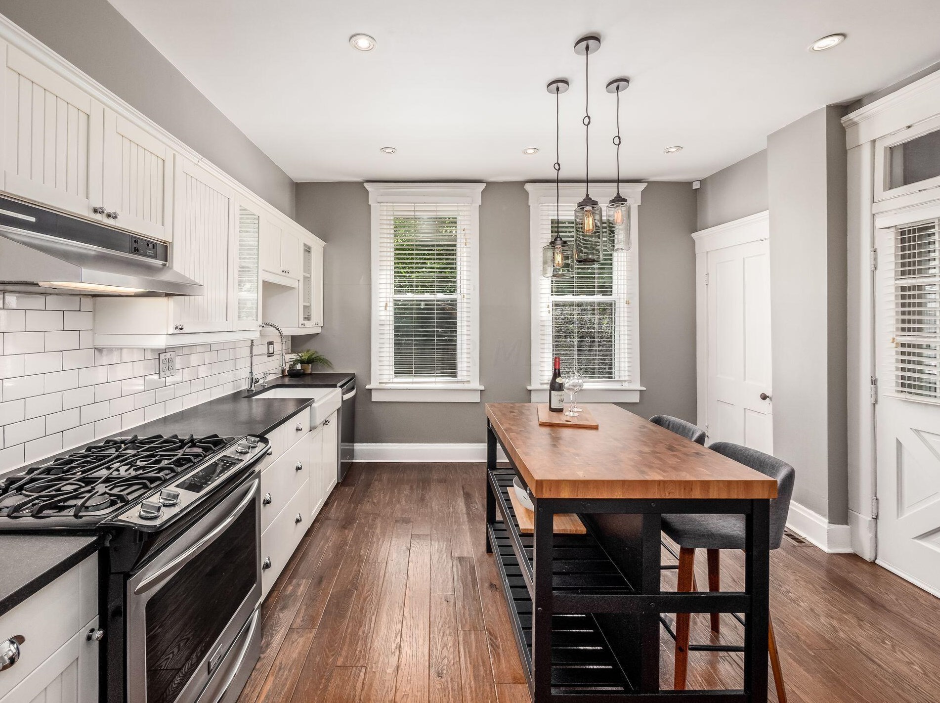 293 Reinhard Ave, Columbus OH  43206-2773 exterior