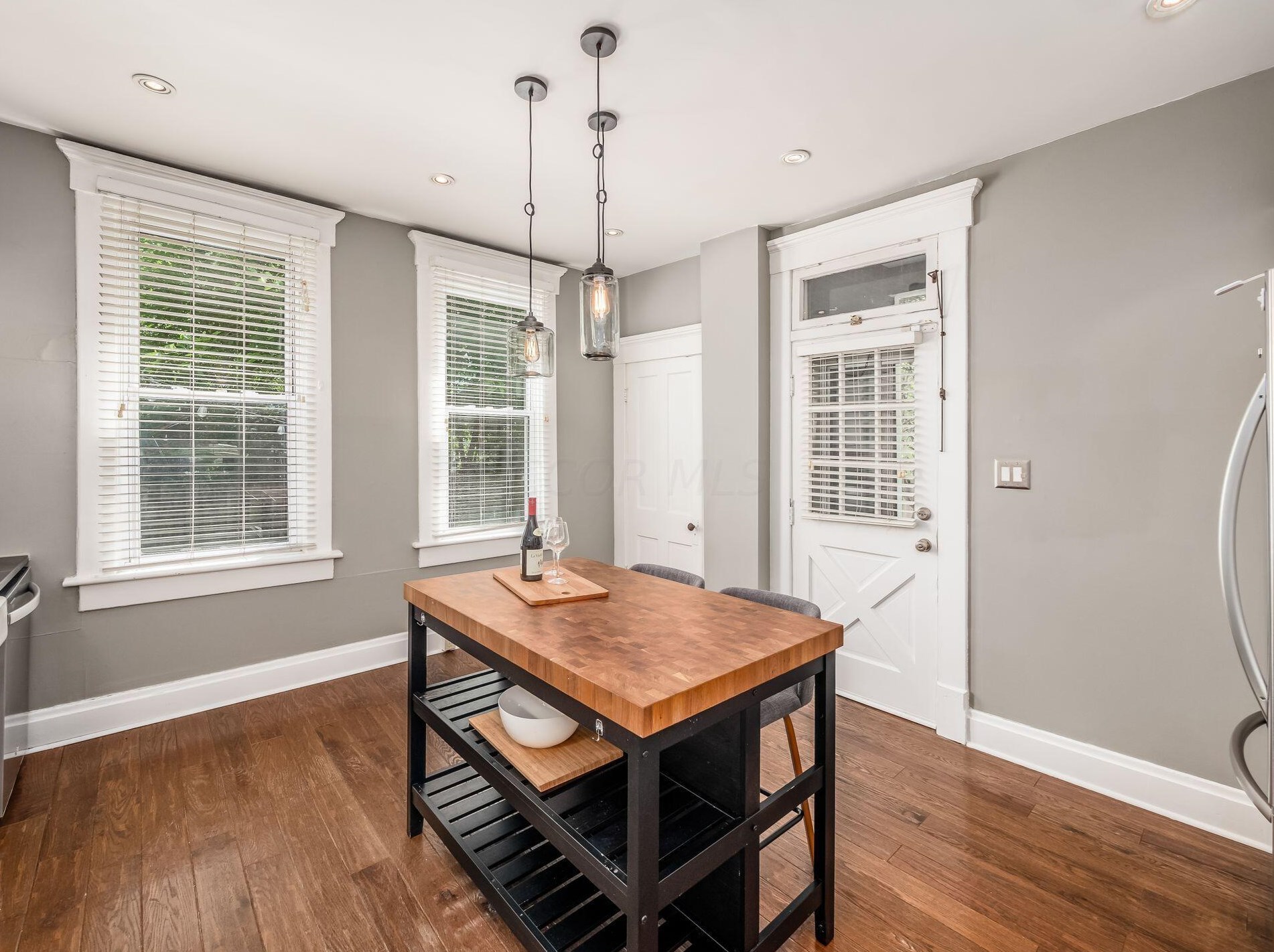 293 Reinhard Ave, Columbus OH  43206-2773 exterior