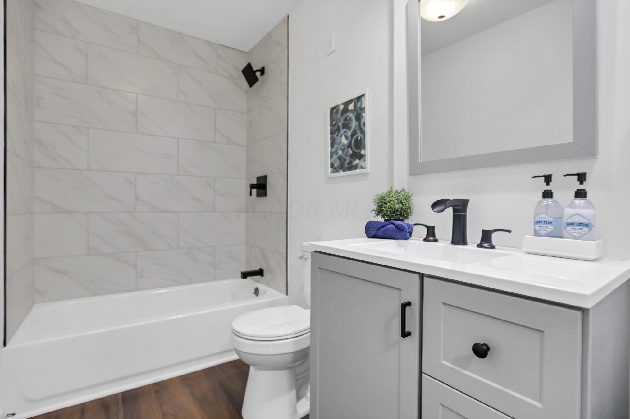 169 Lincolnshire Rd, Columbus OH 43230-2322 exterior