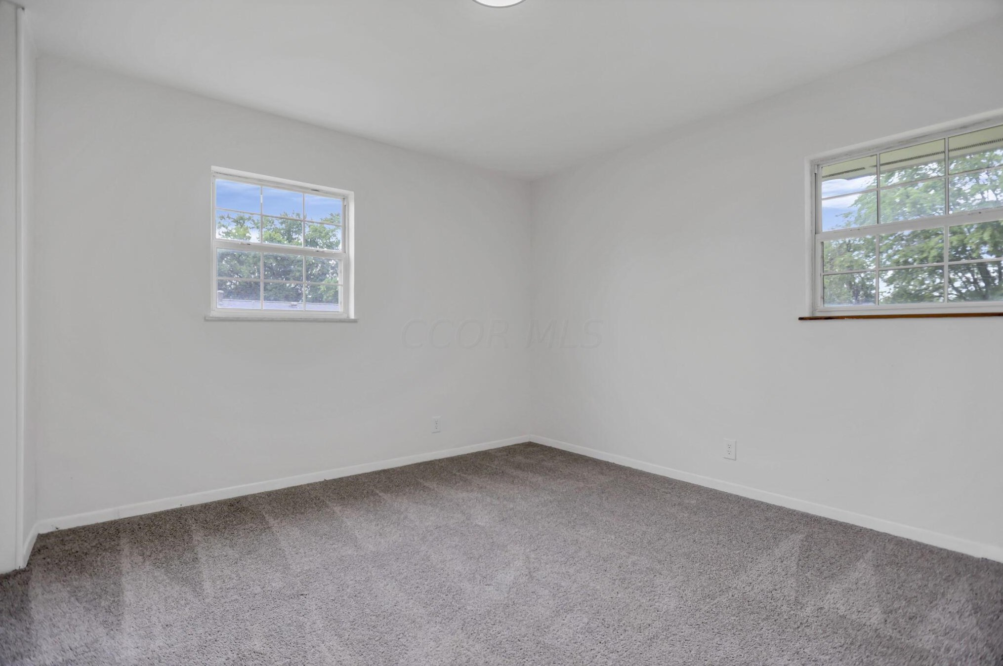 169 Lincolnshire Rd, Columbus OH 43230-2322 exterior