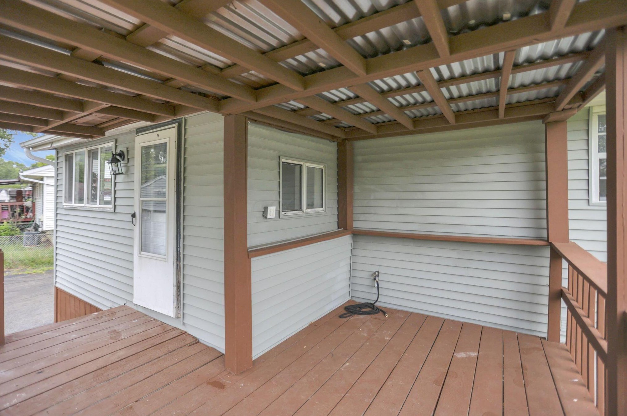 169 Lincolnshire Rd, Columbus OH 43230-2322 exterior