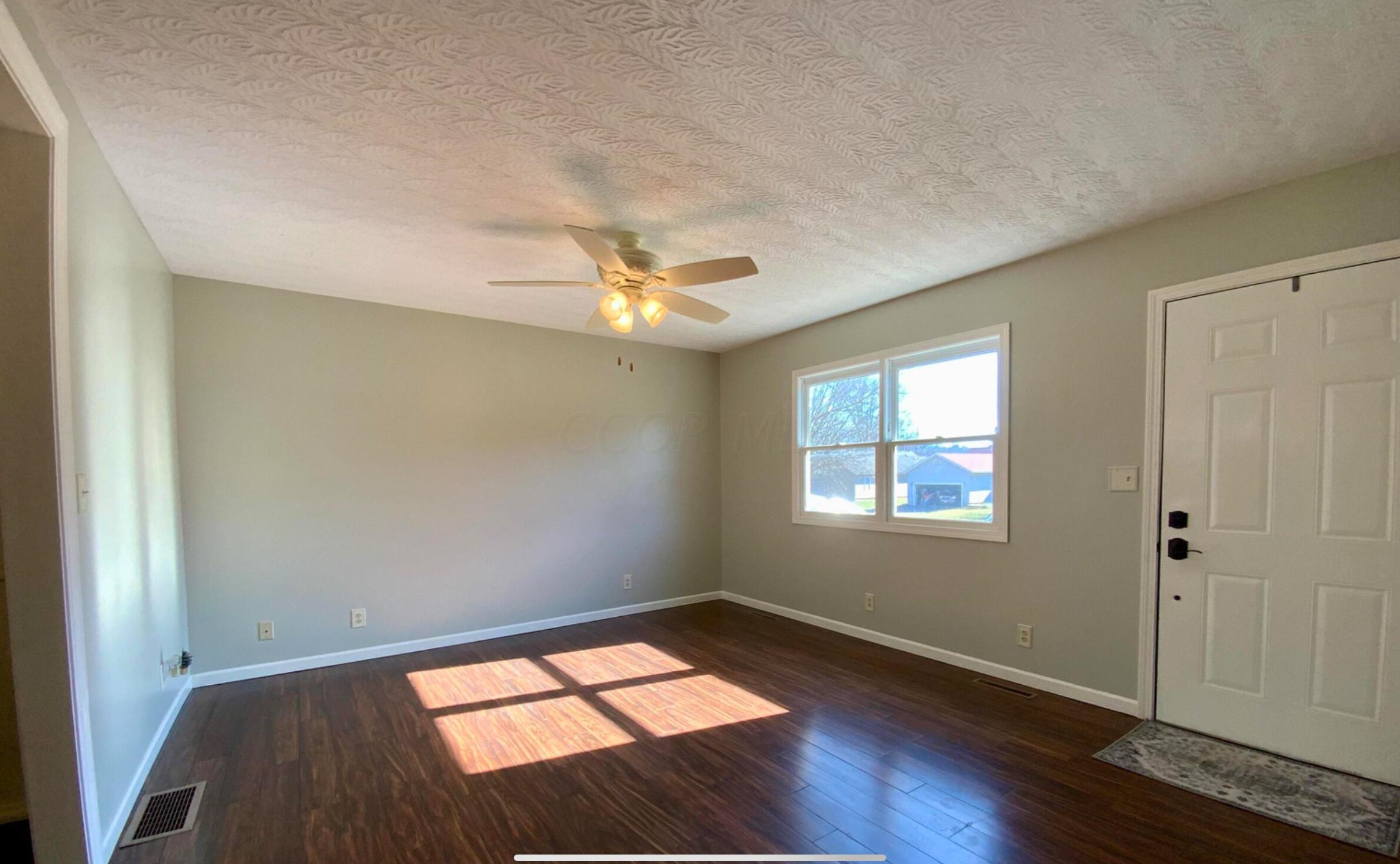 2783 Apple Valley Dr, Howard, OH 43028