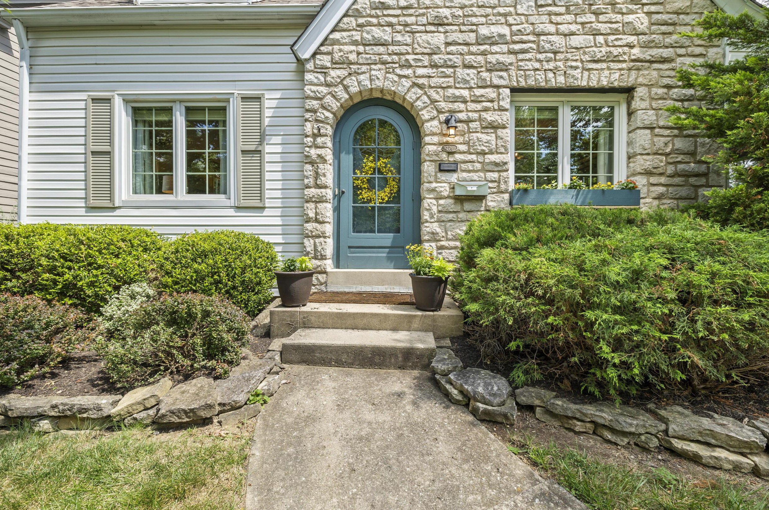 276 Acton Rd, Columbus, OH 43214-3304