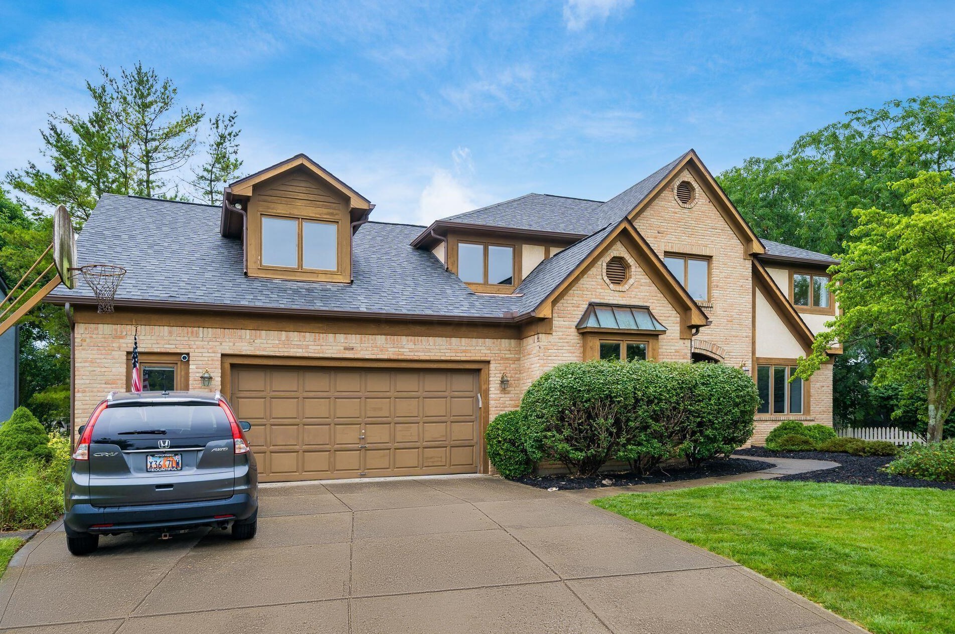 6959 Candace Pl, Sharon Township, OH 43085