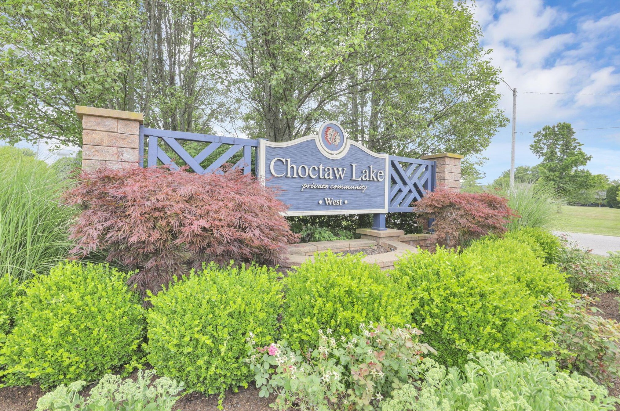 2385 W Choctaw Dr, London, OH 43140