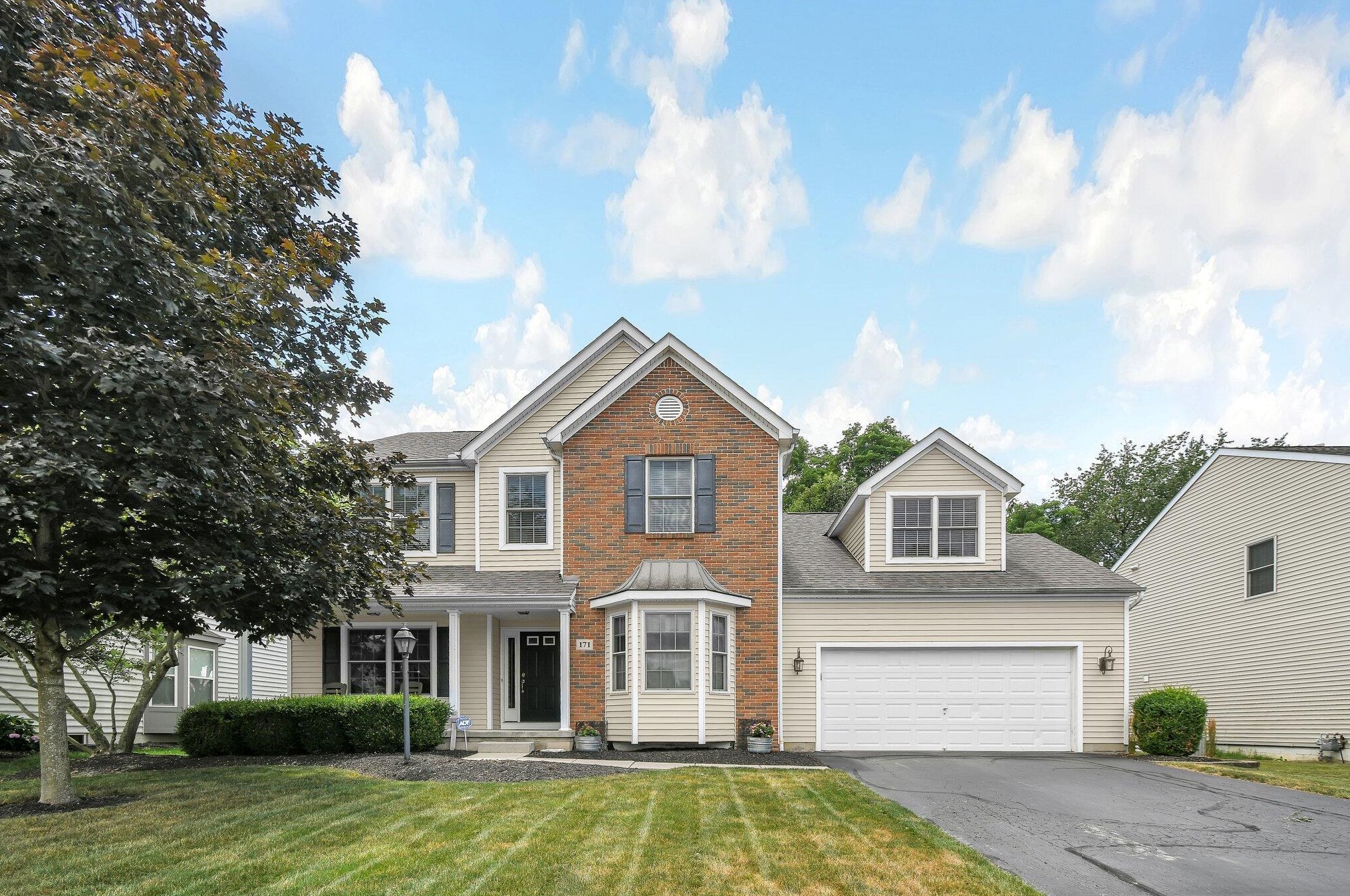 171 Fox Glen Dr W, Pickerington, OH 43147