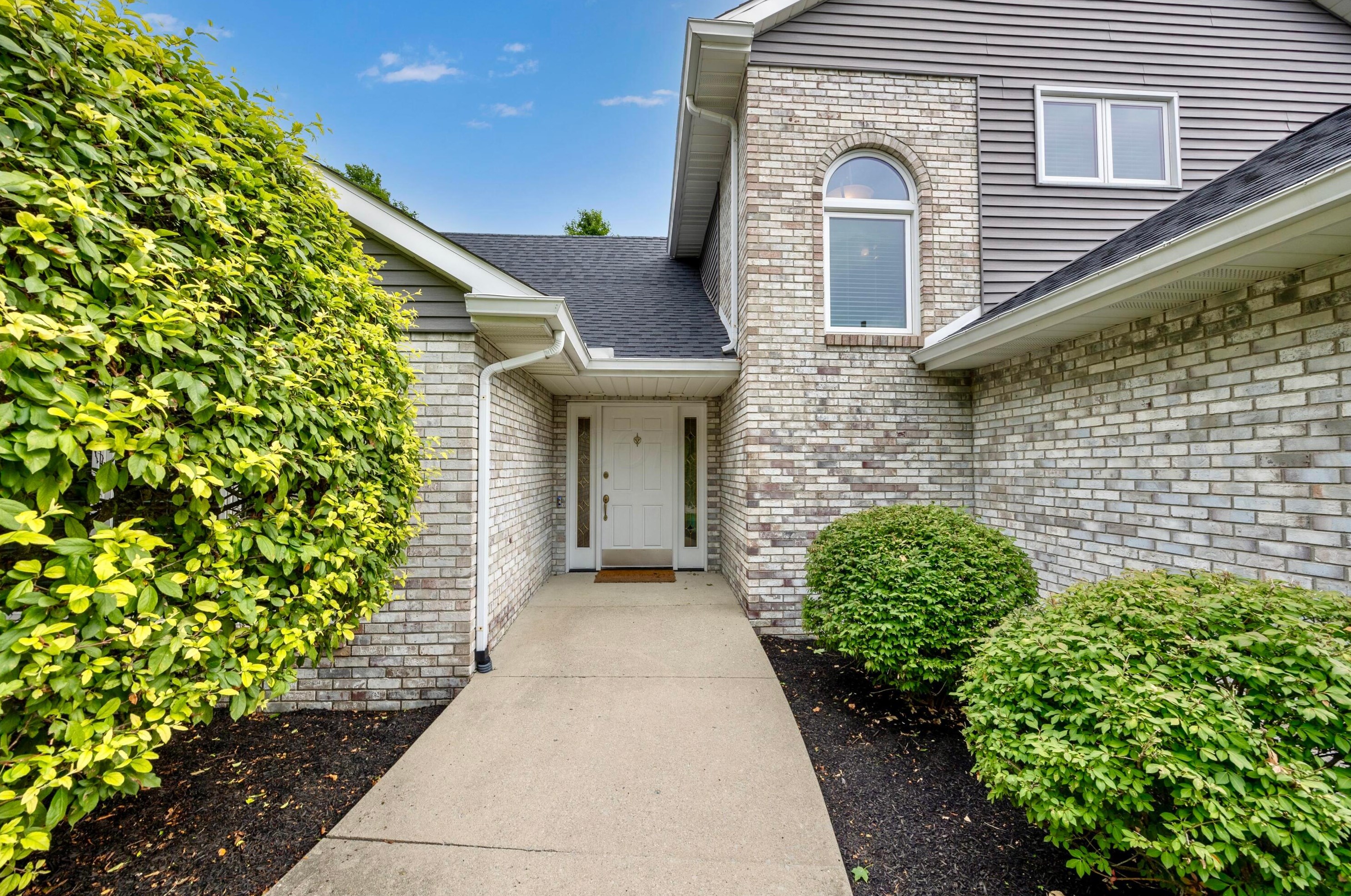 1313 Woodglen Circle, Bellefontaine, OH 43311