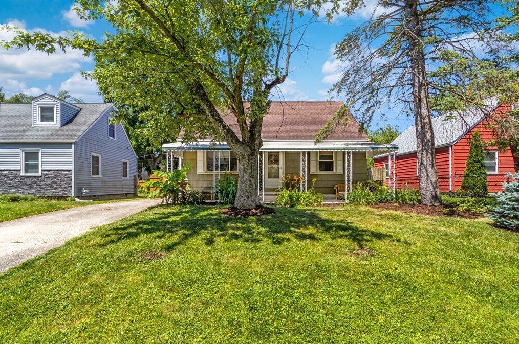 3463 Homecroft Dr, Columbus, OH 43224-3232