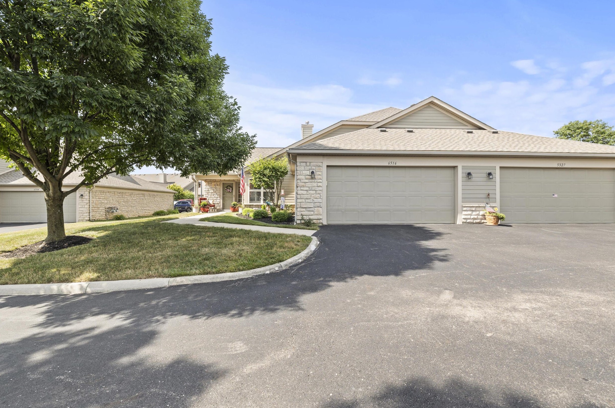 6516 Hatcher Ln, Westerville, OH 43081