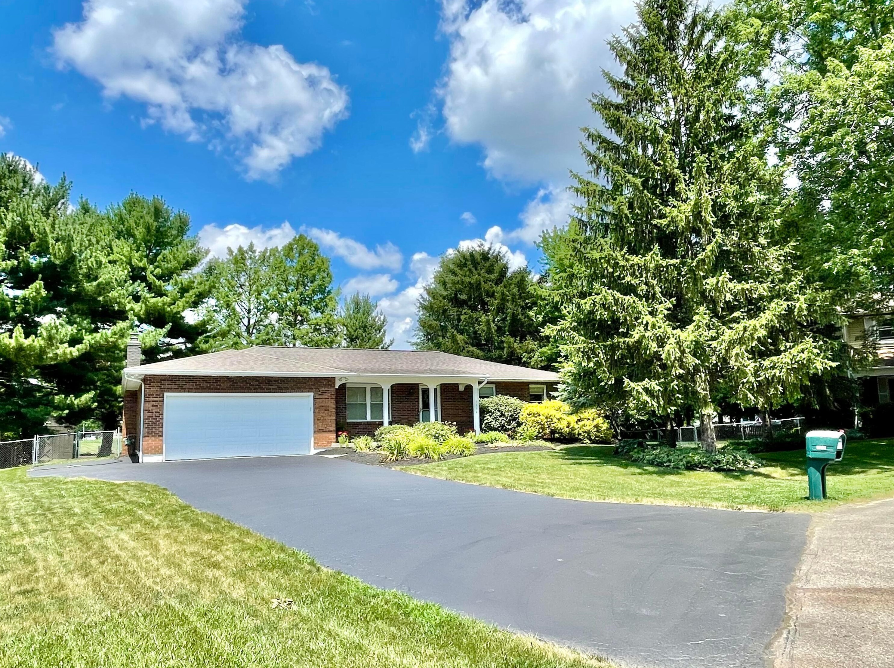 5398 Schatz Ln, Hilliard, OH 43026