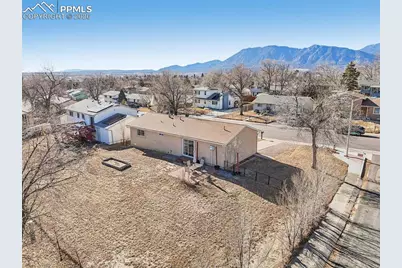 1915 Ventura Drive, Colorado Springs, CO 80910 - Photo 40