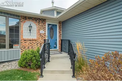 2249 Glenwood Circle, Colorado Springs, CO 80909 - Photo 2