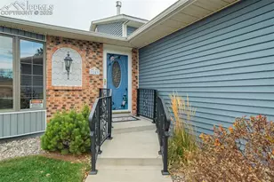 2249 Glenwood Cir, Colorado Springs, CO 80909 - Photo 2