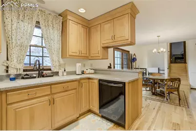 2249 Glenwood Circle, Colorado Springs, CO 80909 - Photo 10