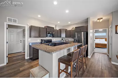 469 E Gentry Drive, Pueblo, CO 81007 - Photo 10