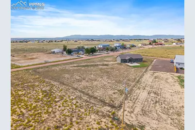469 E Gentry Drive, Pueblo, CO 81007 - Photo 34