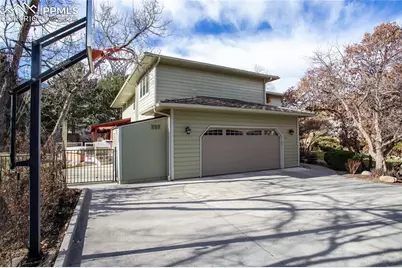 135 Broadmoor Hills Drive, Colorado Springs, CO 80906 - Photo 42