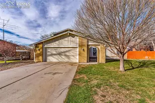 7 Kingsbridge Pl, Pueblo, CO 81001 - Photo 1