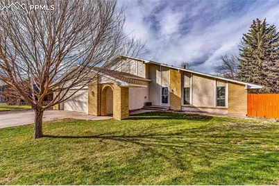 7 Kingsbridge Place, Pueblo, CO 81001 - Photo 4