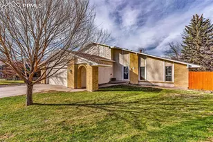 7 Kingsbridge Pl, Pueblo, CO 81001 - Photo 4