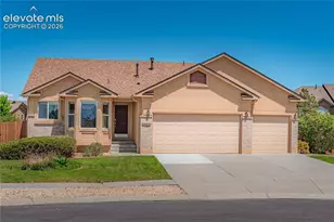 6351 Confederate Ridge Dr, Colorado Springs, CO 80923 - Photo 2