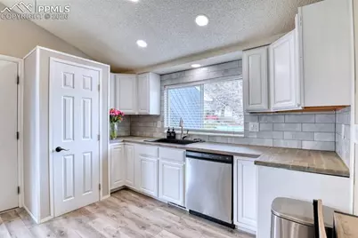 5414 Alteza Drive, Colorado Springs, CO 80917 - Photo 12