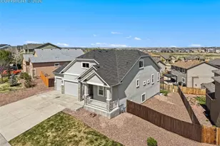 7681 Bonterra Ln, Colorado Springs, CO 80925 - Photo 2