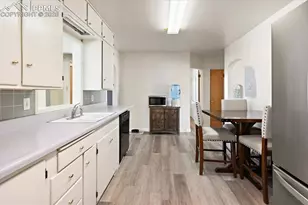 920 Central Ct, Pueblo, CO 81003 - Photo 8