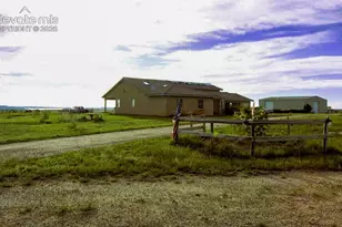 7571 Vanessa Dr, Pueblo, CO 81005 - Photo 2