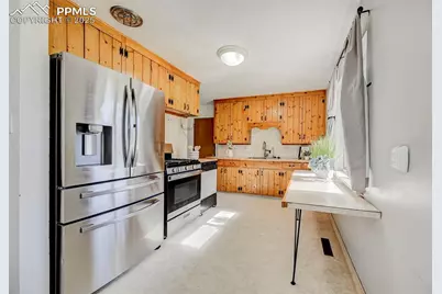 2903 Illinois Avenue, Colorado Springs, CO 80907 - Photo 10